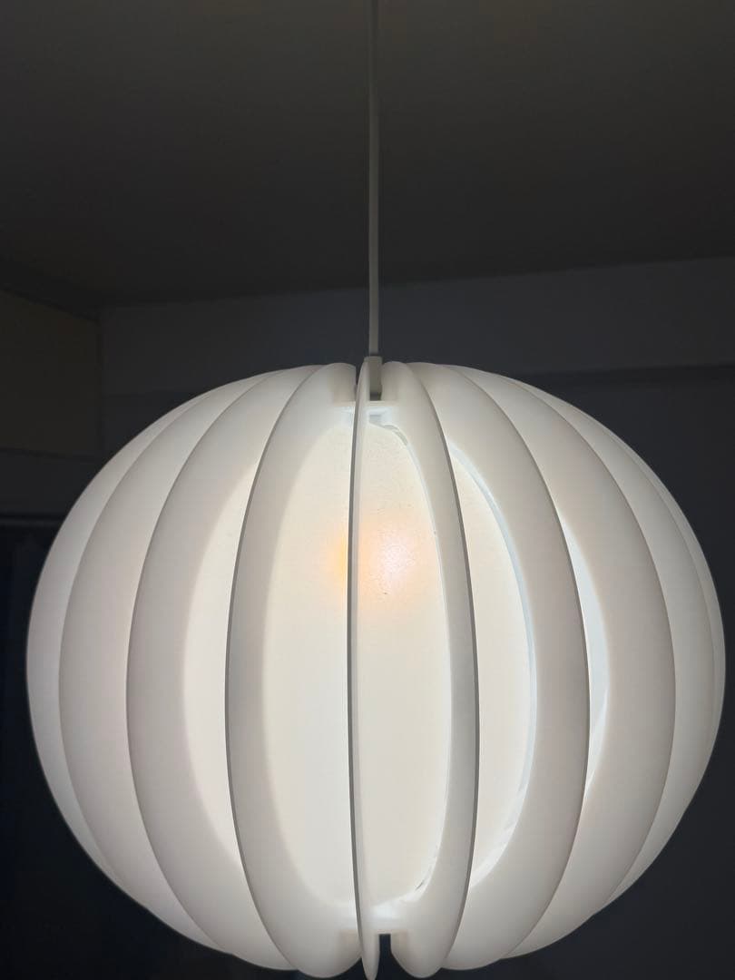 IKEA HAVSFJÄDER ペンダントライト　コードセット、LED電球セット