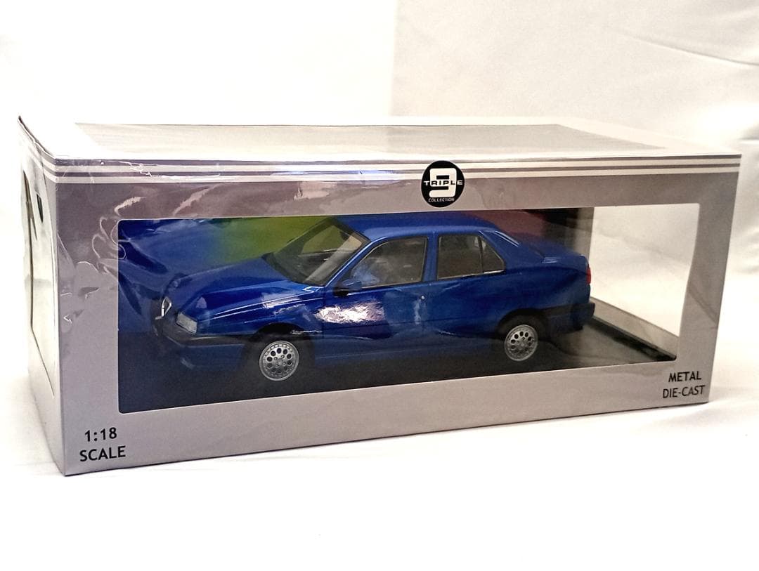 トリプル9 1/18 アルファロメオ 155 1996 (ブルーメタリック)
