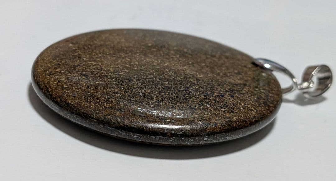 ペンダント　隕石