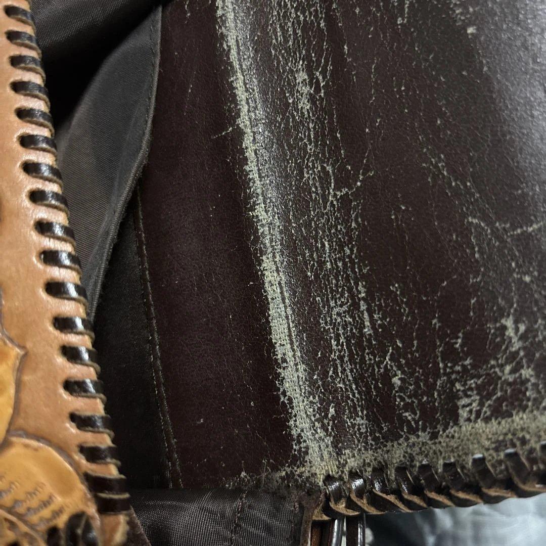 レザーショルダーバッグ　手持ちバッグ　カービング　手作り