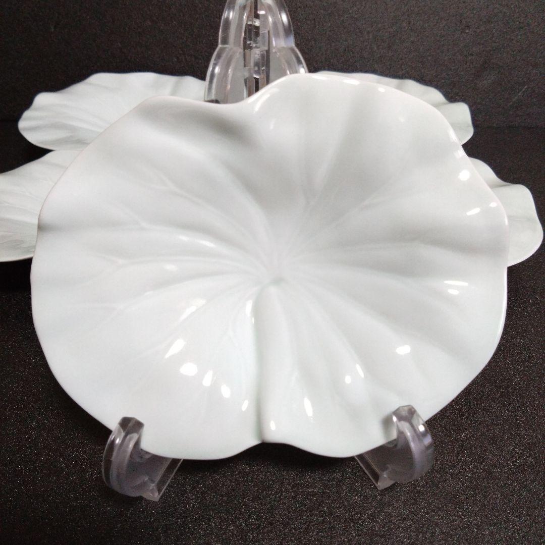 未使用 波佐見焼 光琳窯 葉型 青磁 3点脚銘々皿5枚　お祝い