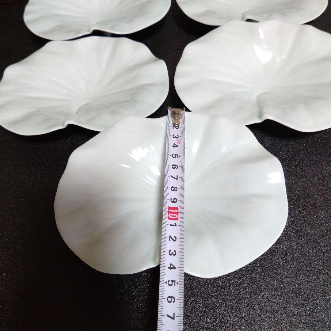 未使用 波佐見焼 光琳窯 葉型 青磁 3点脚銘々皿5枚　お祝い