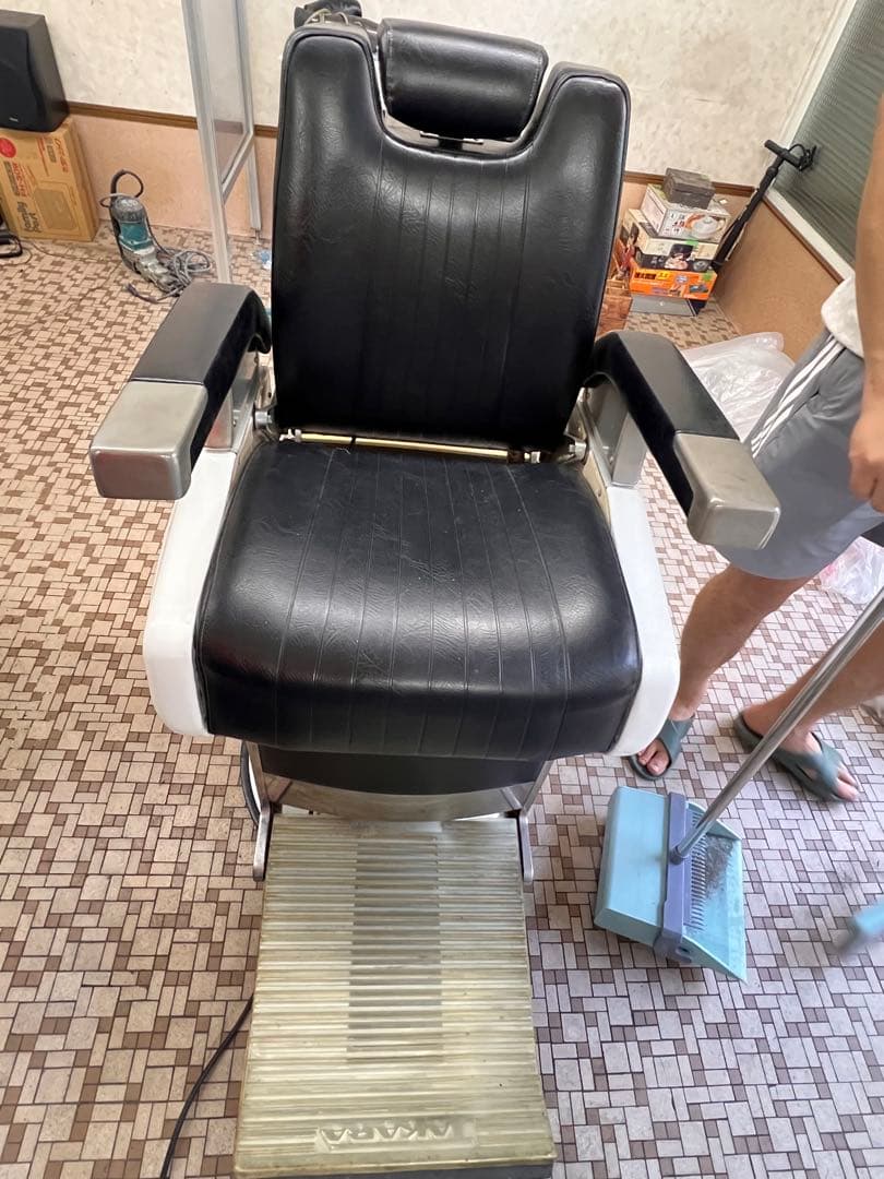 カラフル 引き取り限定 バーバー タカラ 659 セット椅子 3台