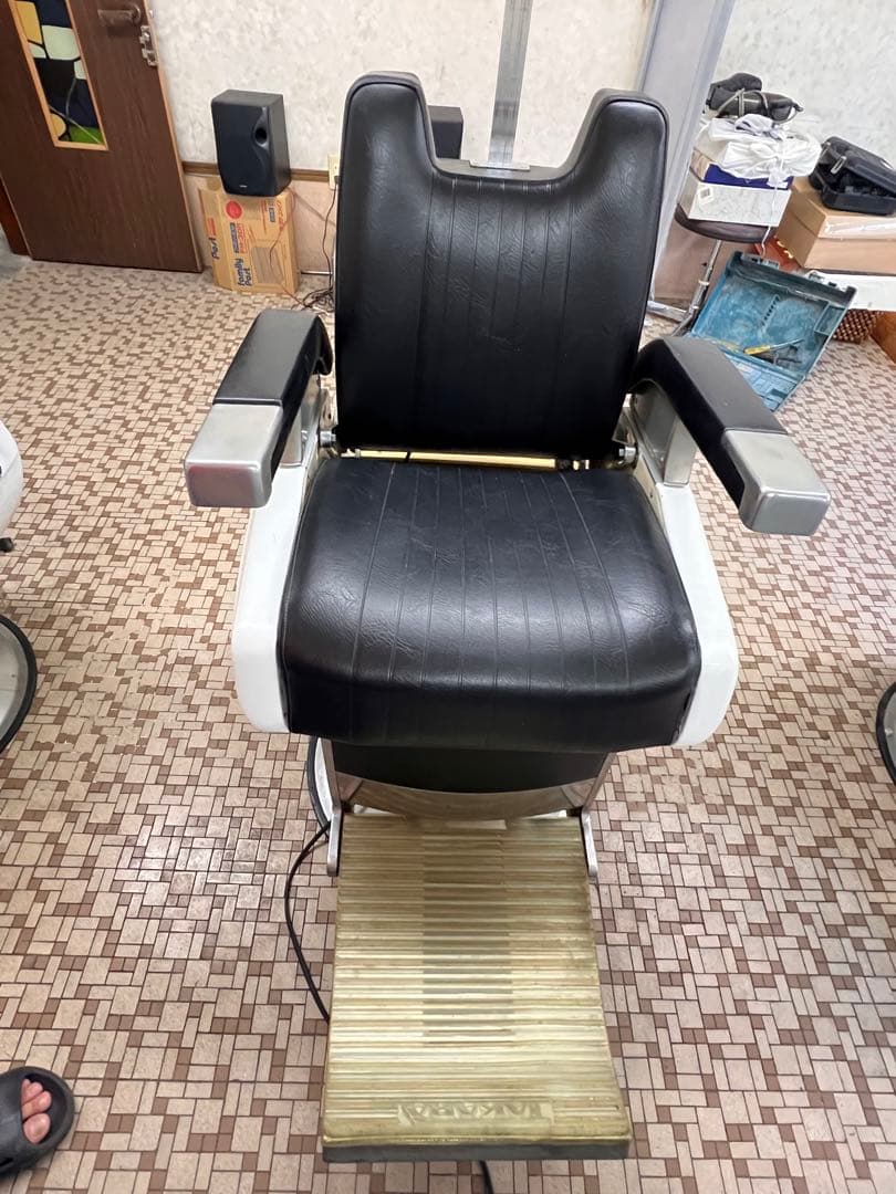 カラフル 引き取り限定 バーバー タカラ 659 セット椅子 3台