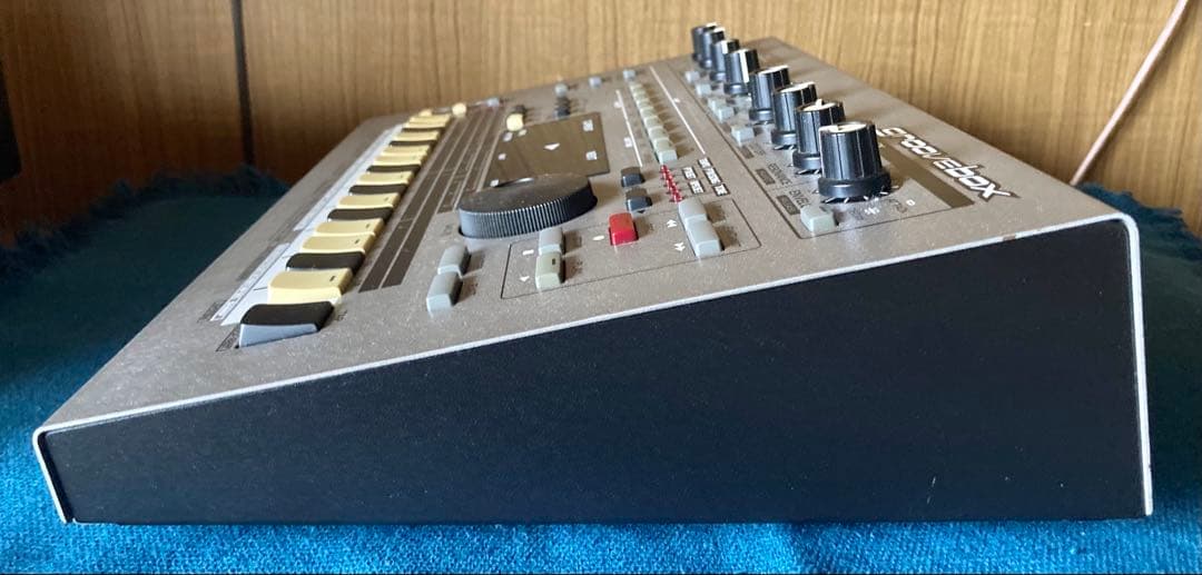 Roland ローランド MC-303 グルーヴボックス Roland MC-303 Groovebox
