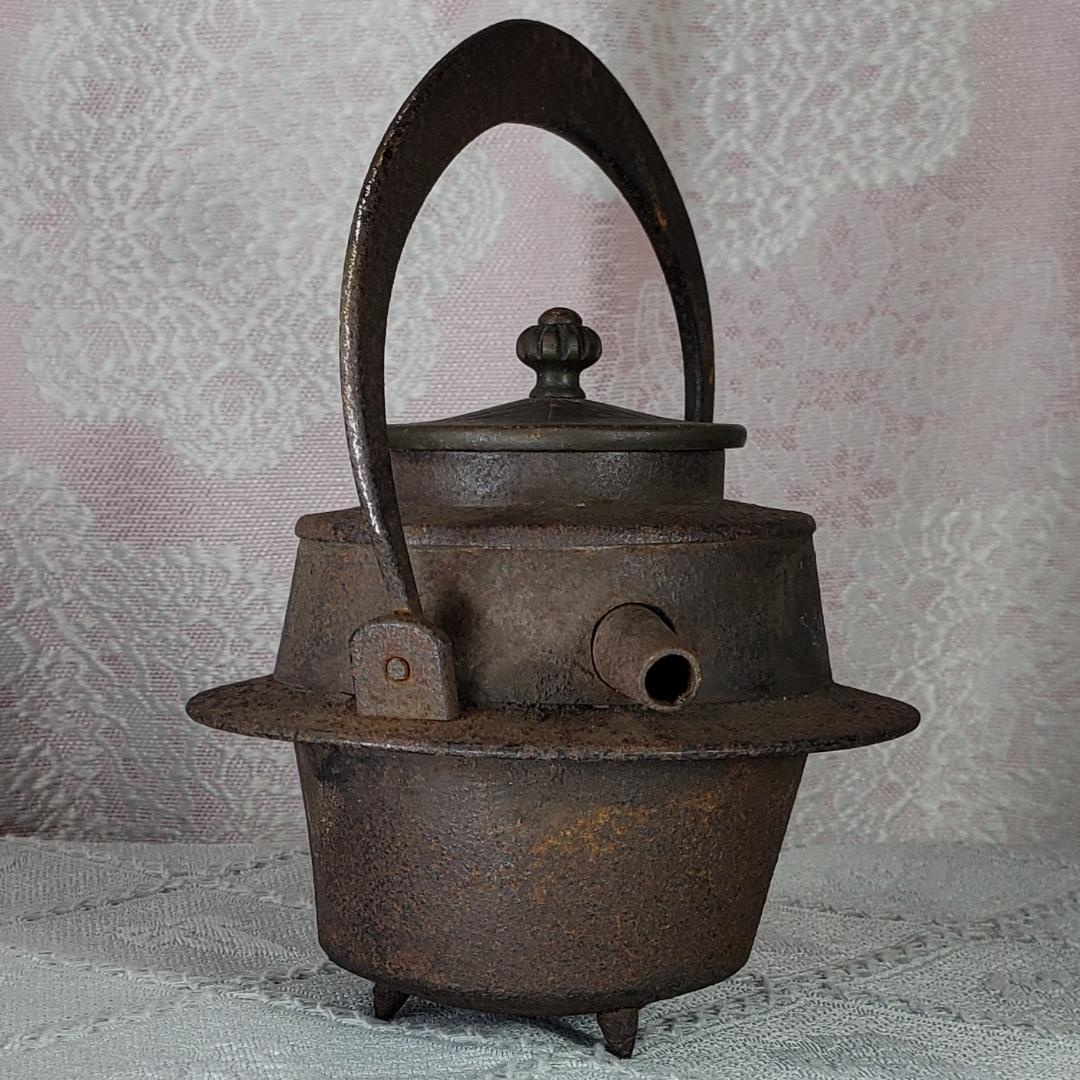 大名品】◇『徳川家伝来 三つ葉葵紋 鉄瓶』 ◇検）徳川家康 亀文