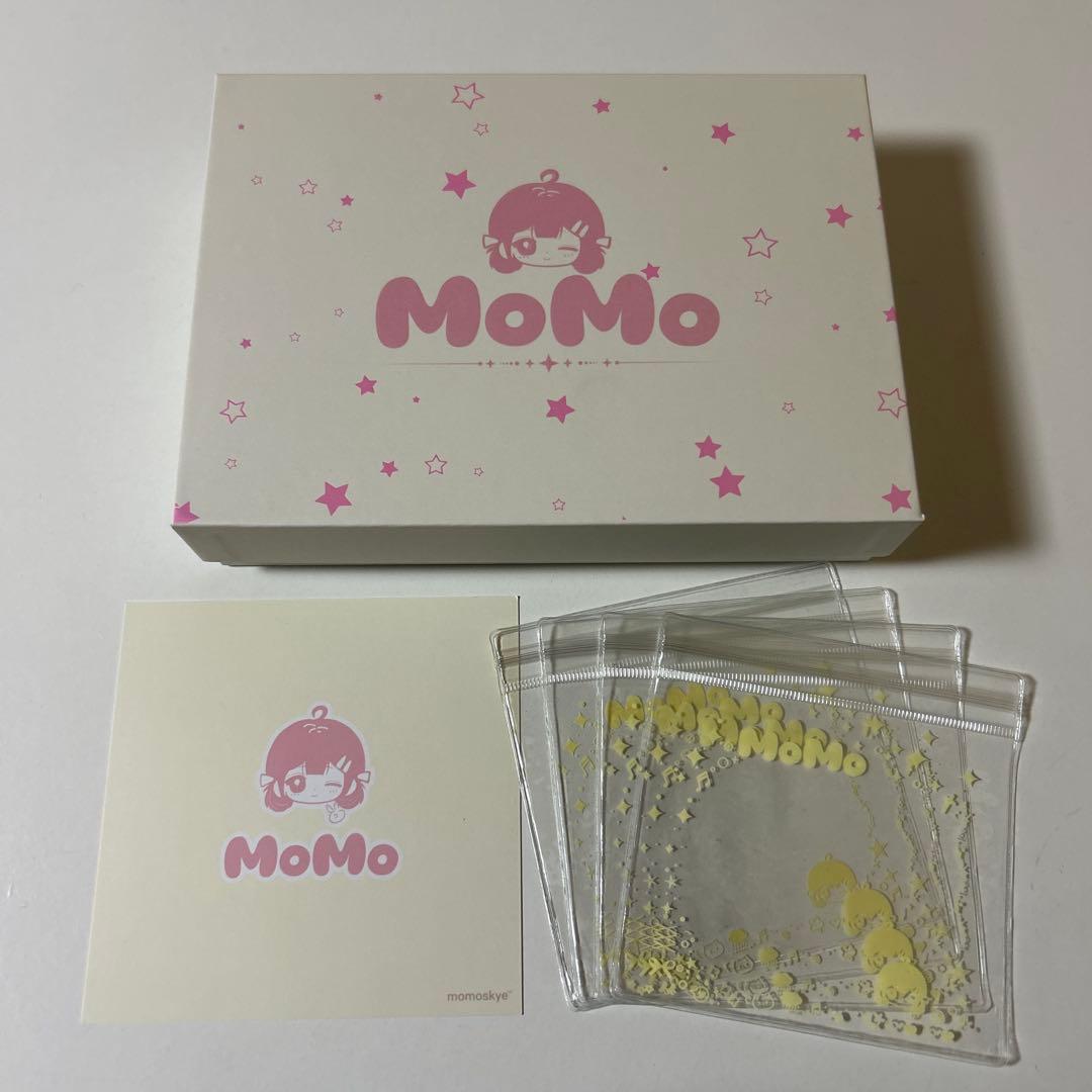 MoMo ミニロールケーキ4種＋マグネット&シール ほっこりスクイーズ