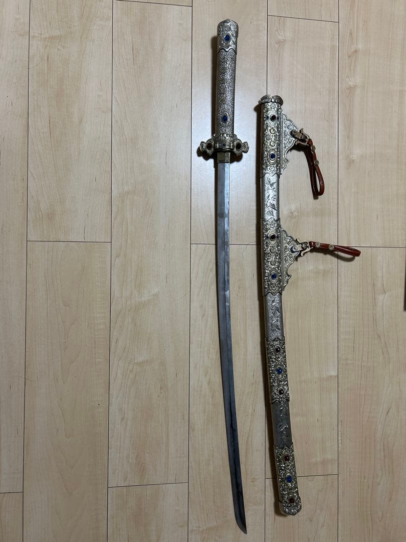 【希少】黄金梨子地螺鈿餝剣　レプリカ　額なし