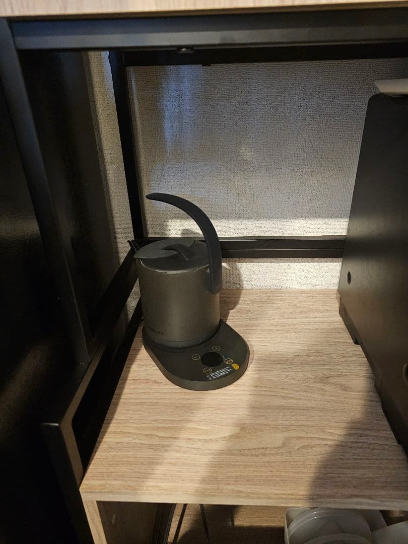 スチールフレーム食器棚 ダークブラウン