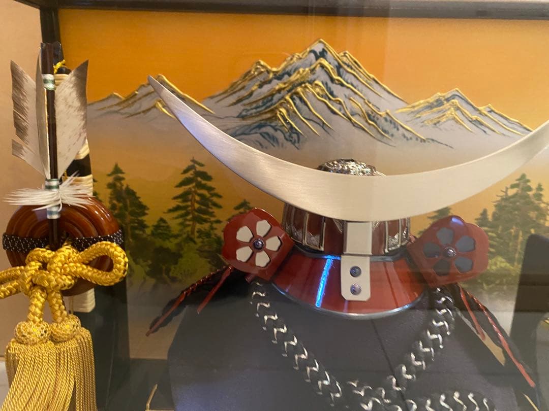 【美品・専用箱付】吉徳大光 五月人形 兜飾り 伊達政宗公 8号 ガラスケース