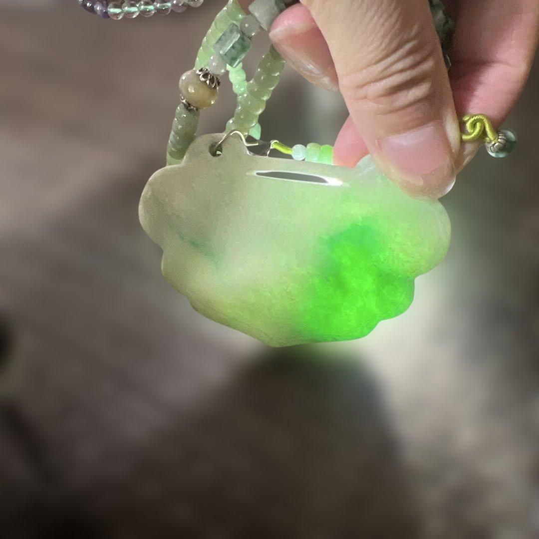 天然ミャンマー産 本翡翠 無処理　A貨翡翠 如意ペンダント ネックレス