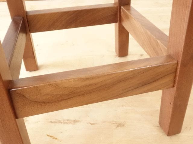 北海道手作り家具　ウォールナット材　スツール