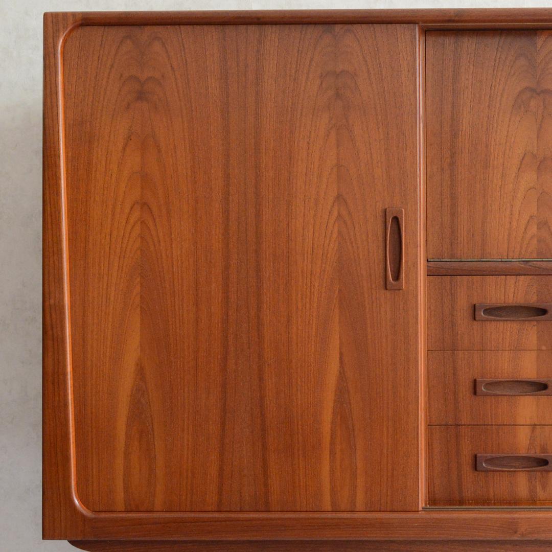 デンマーク 北欧ヴィンテージ チーク ローズウッド サイドボード キャビネット