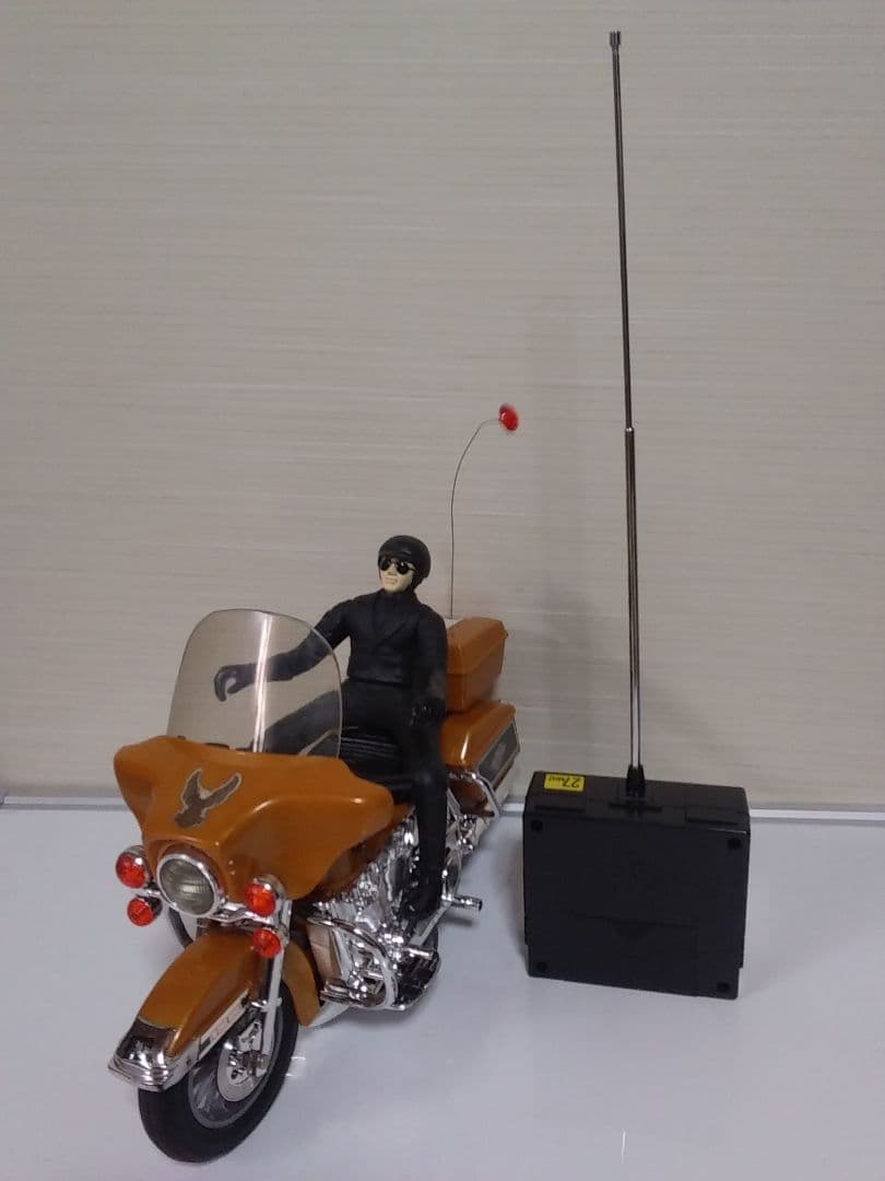 ヨネザワのオモチャ ハーレーダビットソンFLH80ゴールド 昭和の