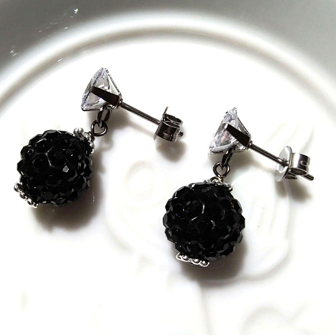 パヴェボール　スクエアのジルコニア　スタッドピアス