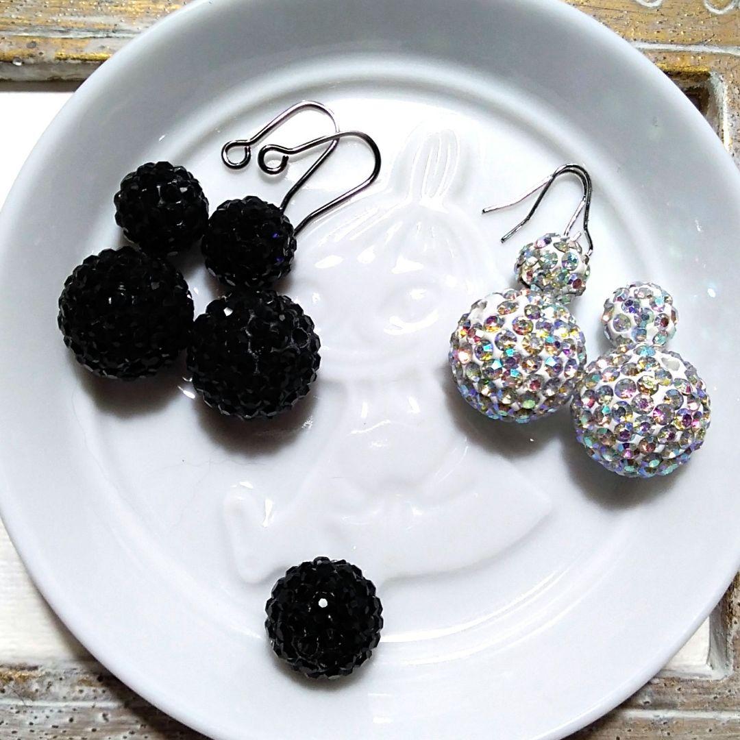 パヴェボール　スクエアのジルコニア　スタッドピアス