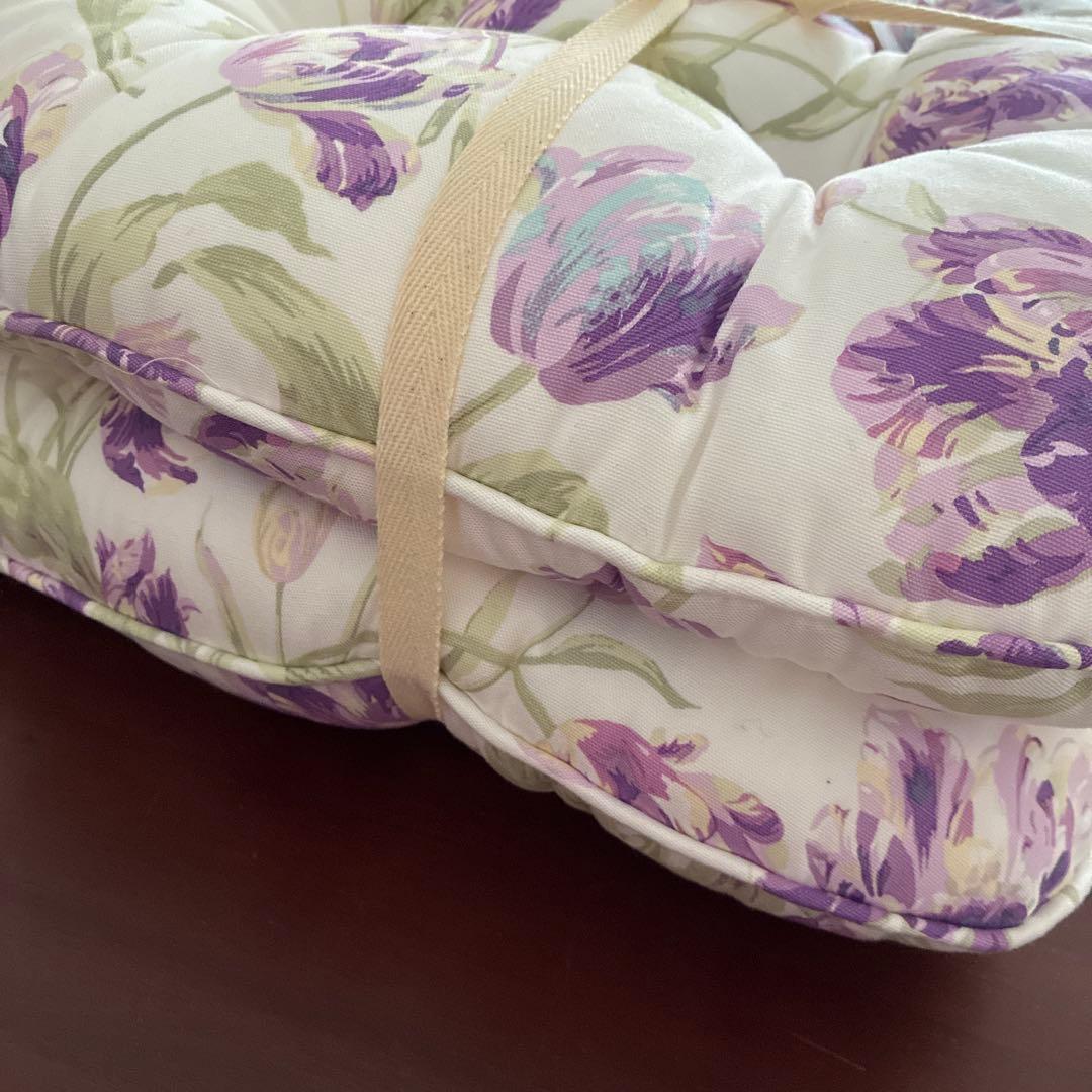 ローラアシュレイ　クッションシート　座布団