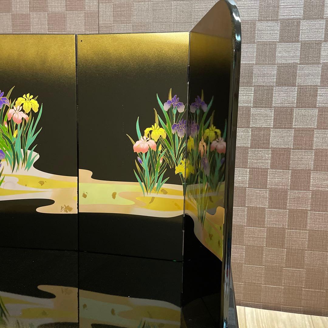 五月人形　端午の節句　飾り台と屏風　菖蒲柄