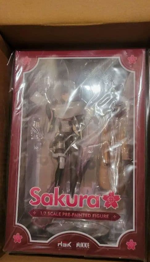 勝利の女神NIKKE　サクラ　フィギュア　豪華版　特典付き　タペストリー