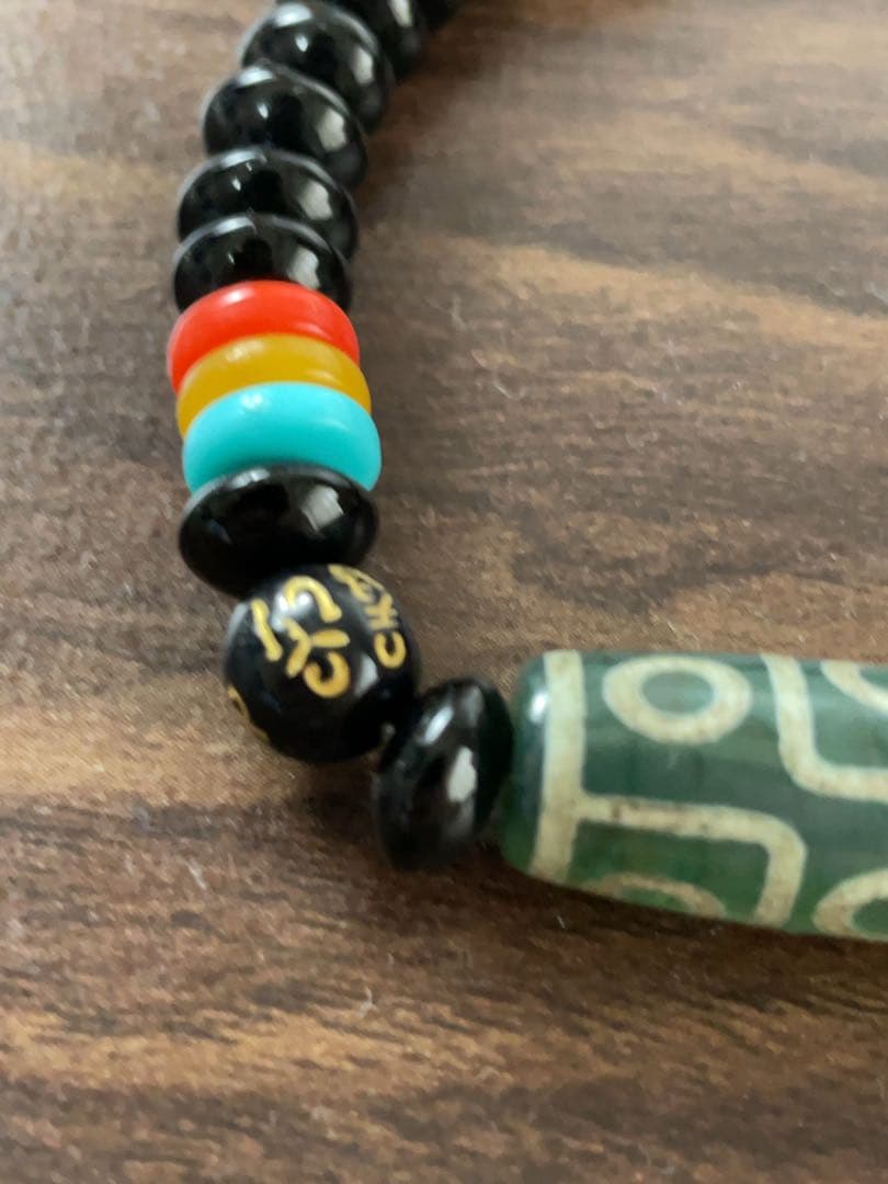 手につけると運気覚醒‼️悩みが消えご利益覚醒‼️僧侶の念が刻まれた最強ブレスレット‼️