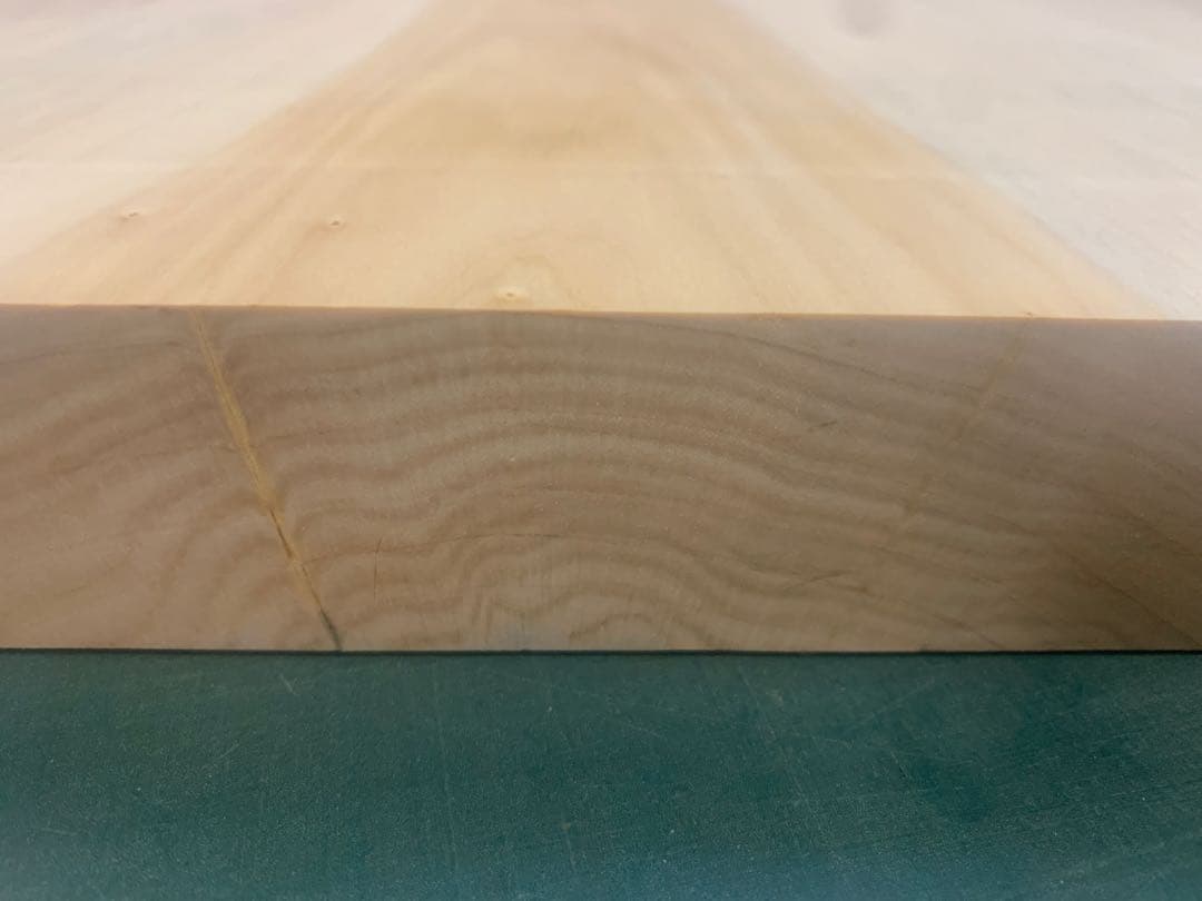 ☆勿体ない大きなイチョウのまな板【サイズ㎜865✖︎395厚み40】魚ジビエ