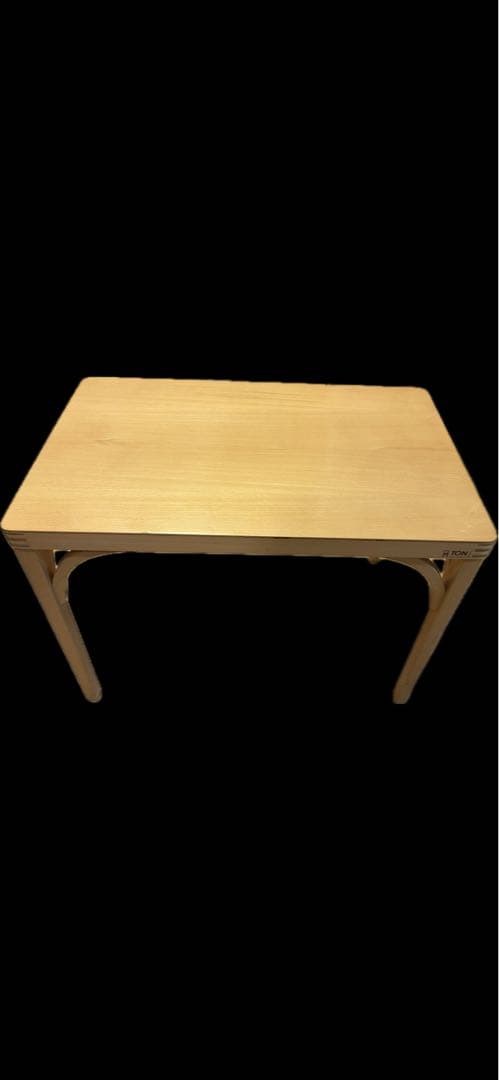 チェコ TON社製 テーブル
