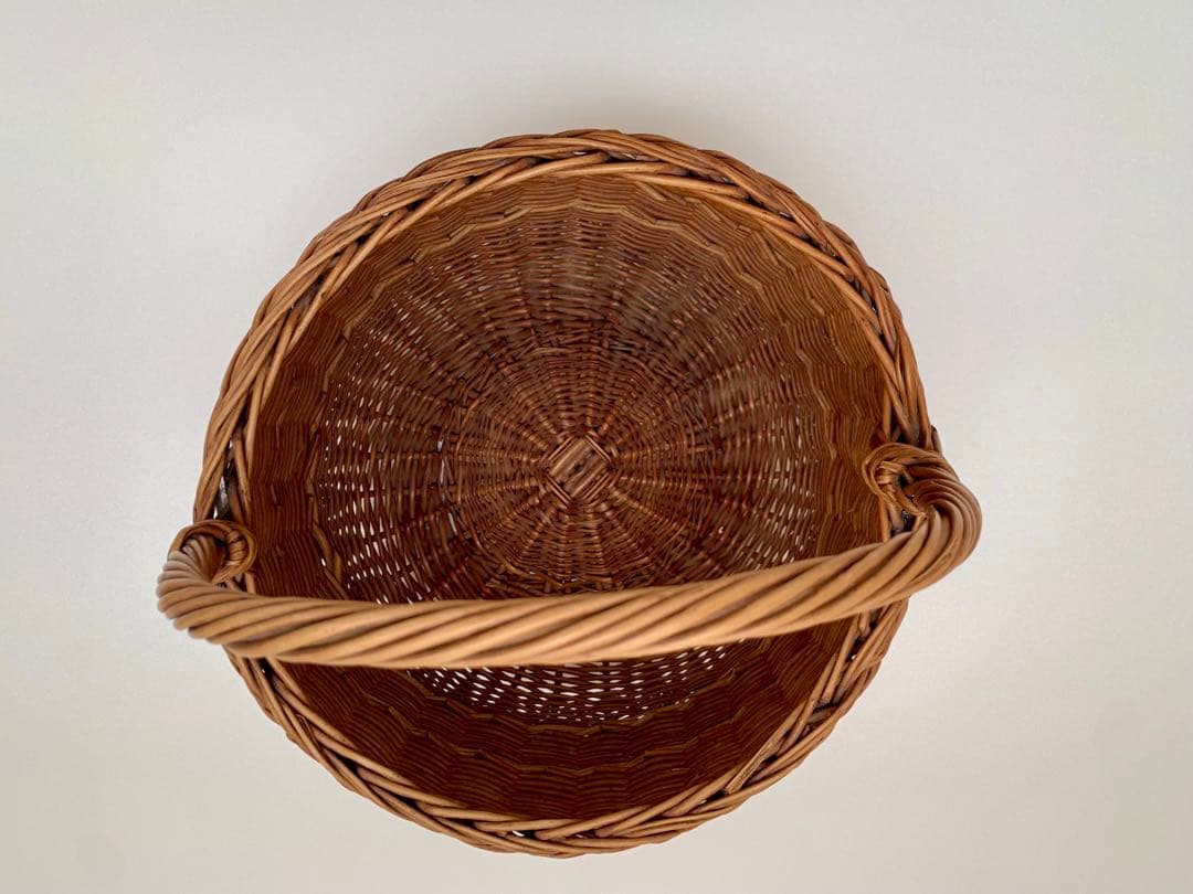 北欧　アンティークバスケット　編みカゴ　ヴィンテージ　cinq