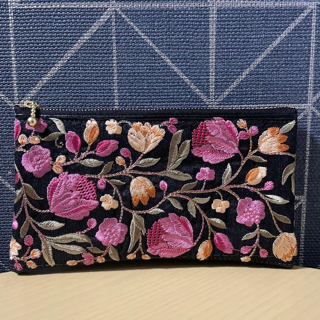 ハンドメイド☆少し大きいフラットポーチ・ポケットティッシュケース2点セット