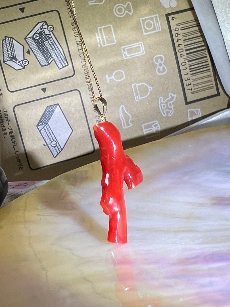 【極上の純国産☆】天然　血赤サンゴ　高知県産　9.542ct k18ペンダント