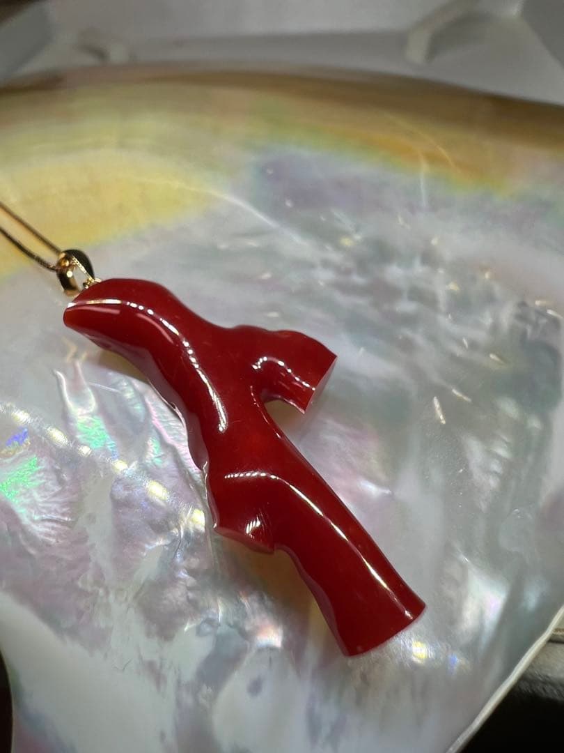 【極上の純国産☆】天然　血赤サンゴ　高知県産　9.542ct k18ペンダント
