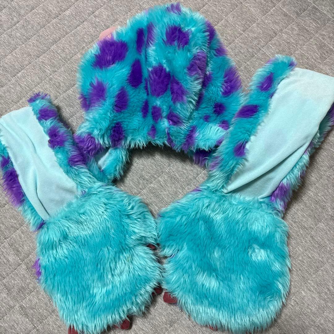 ディズニー モンスターズインクサリー 帽子 マフラー 手袋 ファン