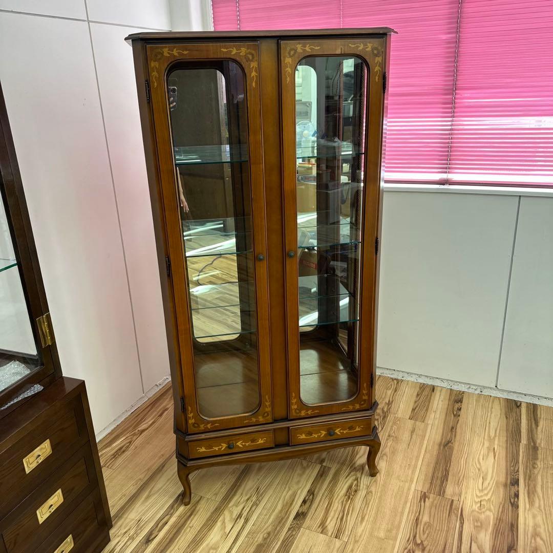 イタリア風　飾り棚　ガラス棚　アンティーク　キャビネット