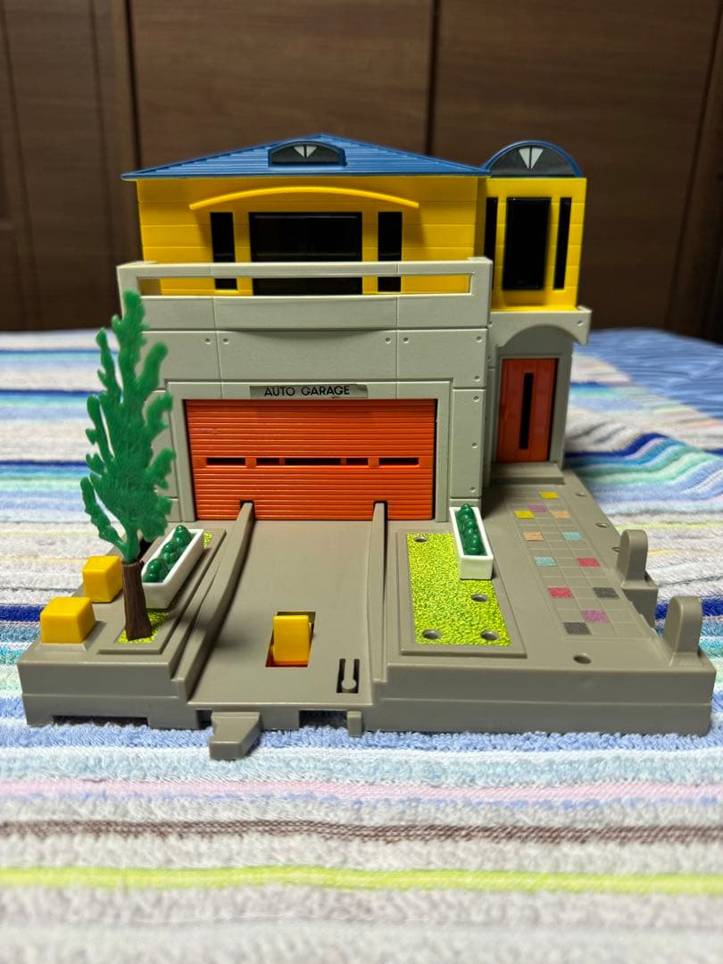 koji様専門 トミー B/O トミカ タウンハウス D-13 - メルカリ