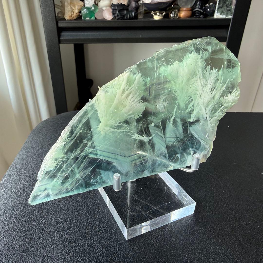 【Kdash】天然石フェザーフローライトのプレート　置物NO.020710