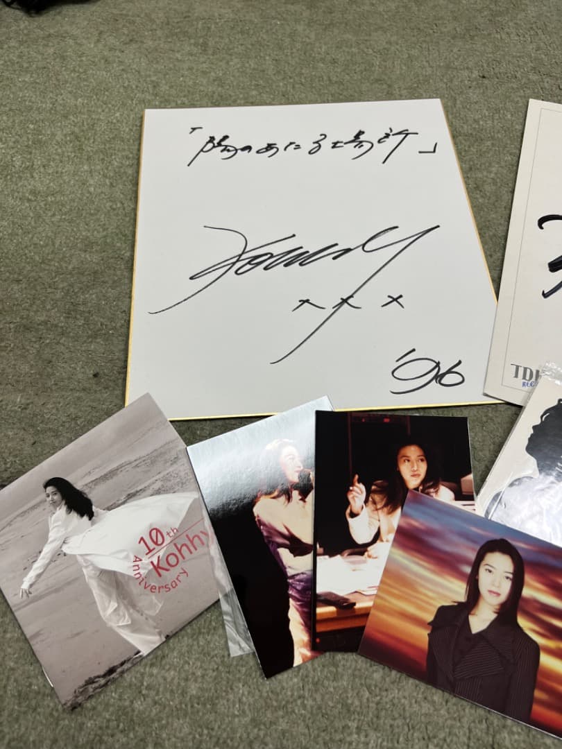 小比類かほる直筆サイン ステッカー ポストカード 写真 冊子