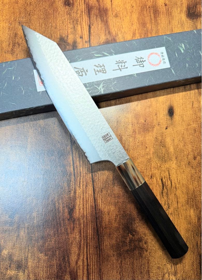 義弘作　切付 牛刀　包丁　VG5 鎚目 山脇刃物製作所　紫檀白水牛八角柄