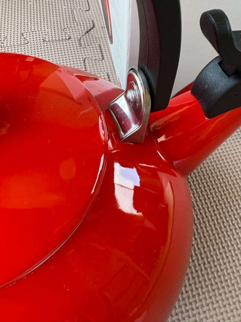 やかん　【ほぼ新品】LE CREUSET ケトル【禅】赤　1.5L