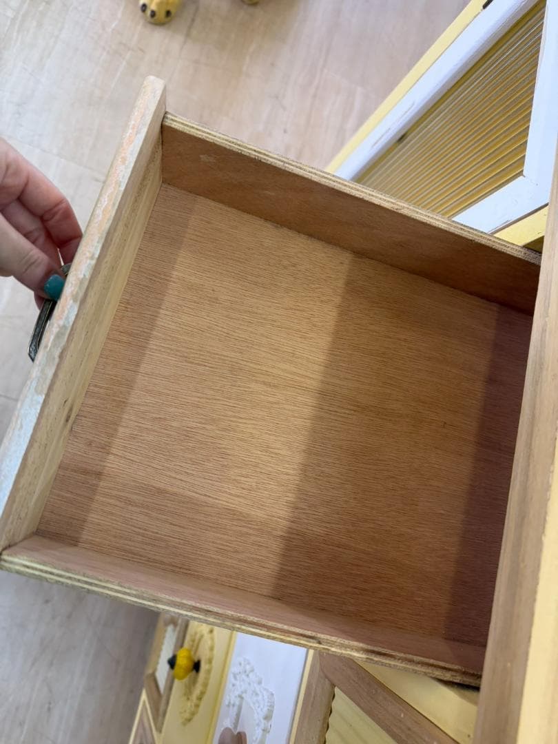 カントリー キャビネット リビングボード レトロ 棚 イエロー 引出