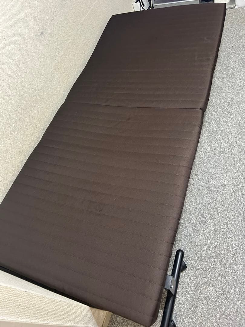 【送料込】アイリスオーヤマ　折りたたみベッド マットレス・キャスター付　シングル