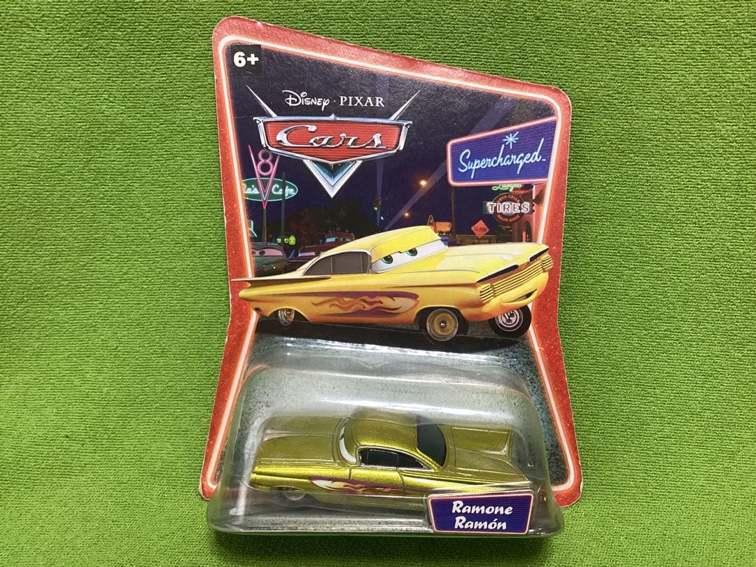 ディズニーカーズ マテル 新品 ラモーン ゴールド・パープル・グリーン