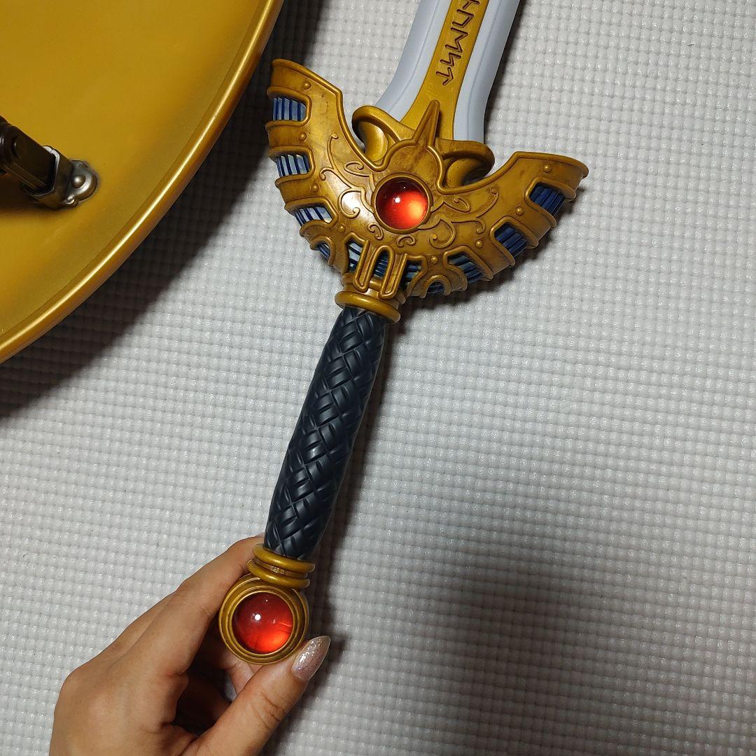 ドラゴンクエスト AM アイテムズギャラリー ロトの剣 ロトの盾 - メルカリ