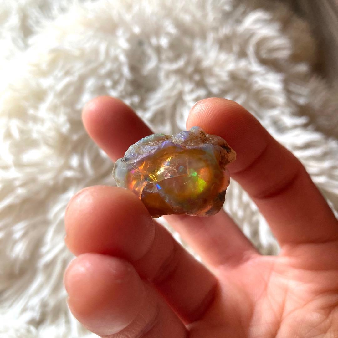 レア★美麗★ 35ct 原石　エチオピアオパール