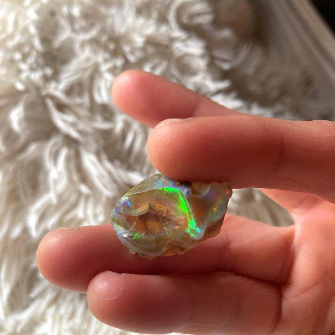 レア★美麗★ 35ct 原石　エチオピアオパール