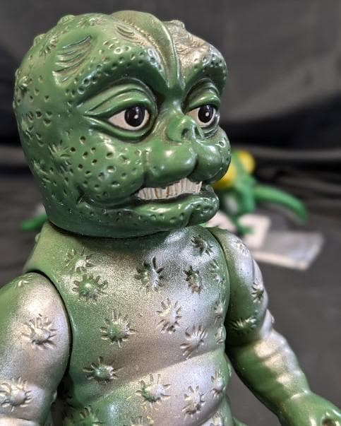 ミニラ（ブルマァク復刻）＆カマキラス（マルサン）ソフビフィギュア2