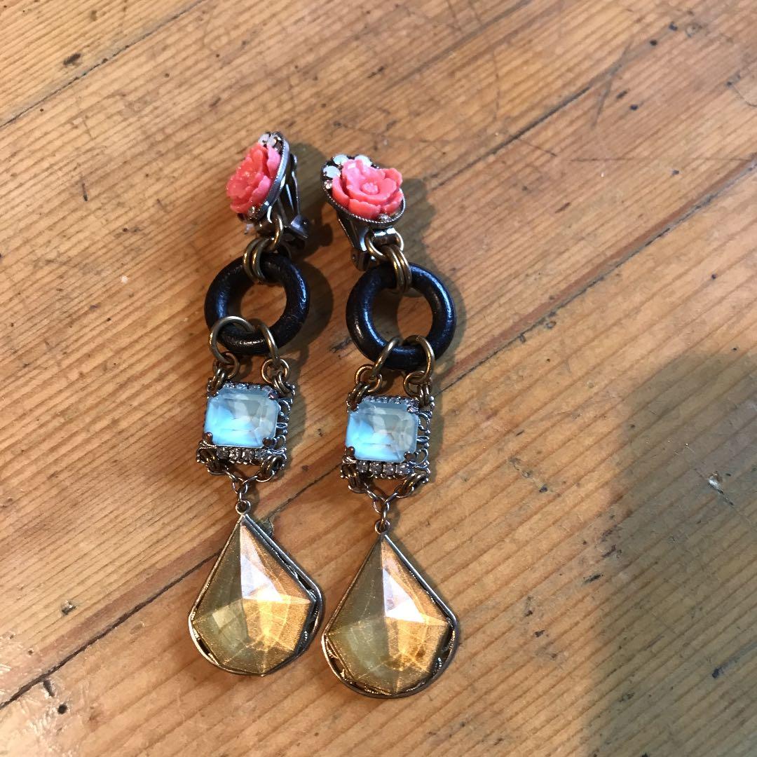 ERICKSON BEAMONエリクソンビーモンイヤリング