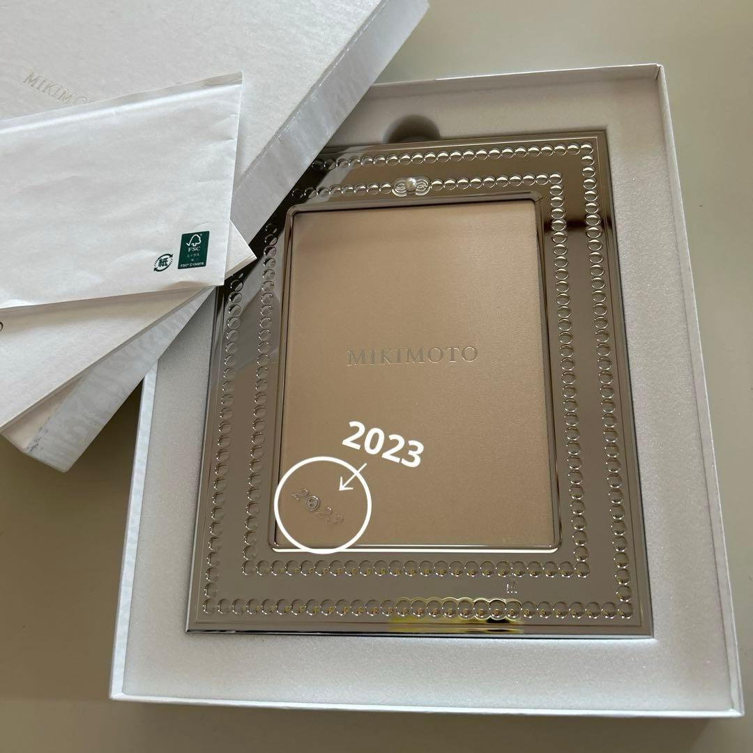 ♡MIKIMOTOミキモト♪2023イヤーフォトフレーム(錫仕上げ)クロス付き