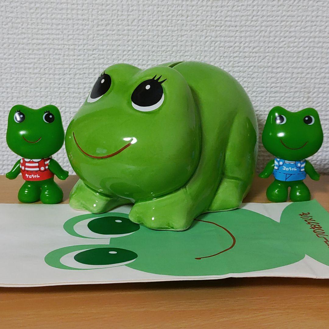 13cmコーワ貯金箱カエル陶器ケロちゃん置き物コロちゃんソフビ紙袋つき