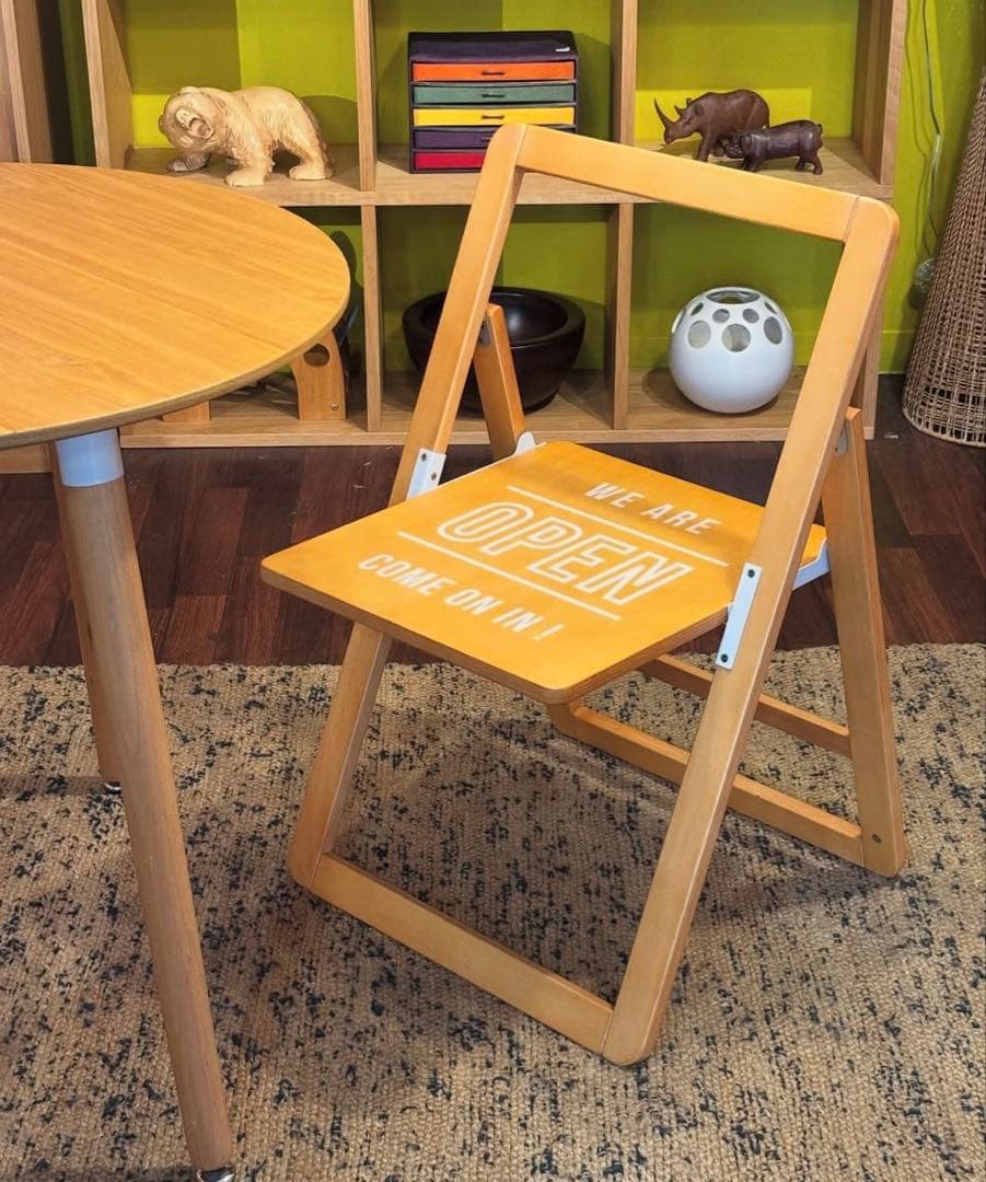折りたたみ木製チェア