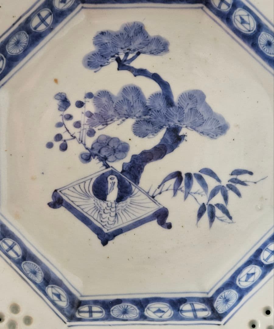 名品❗】 江戸後期　古伊万里 染付 透造　笹に六曜紋　松竹梅　25.3cm八角鉢