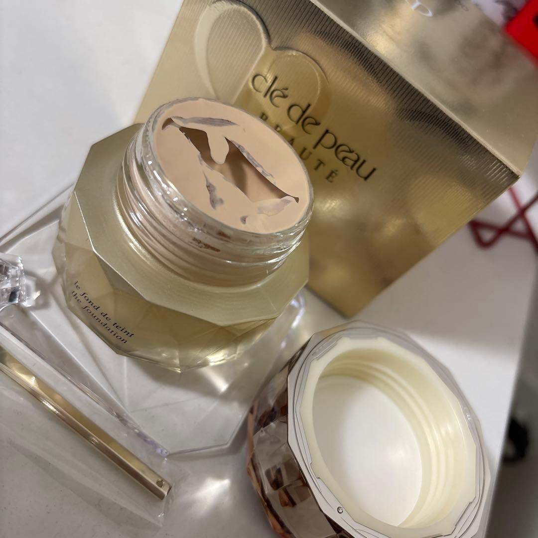 クレ・ド・ポー ボーテ 化粧下地 オークル 00 30g